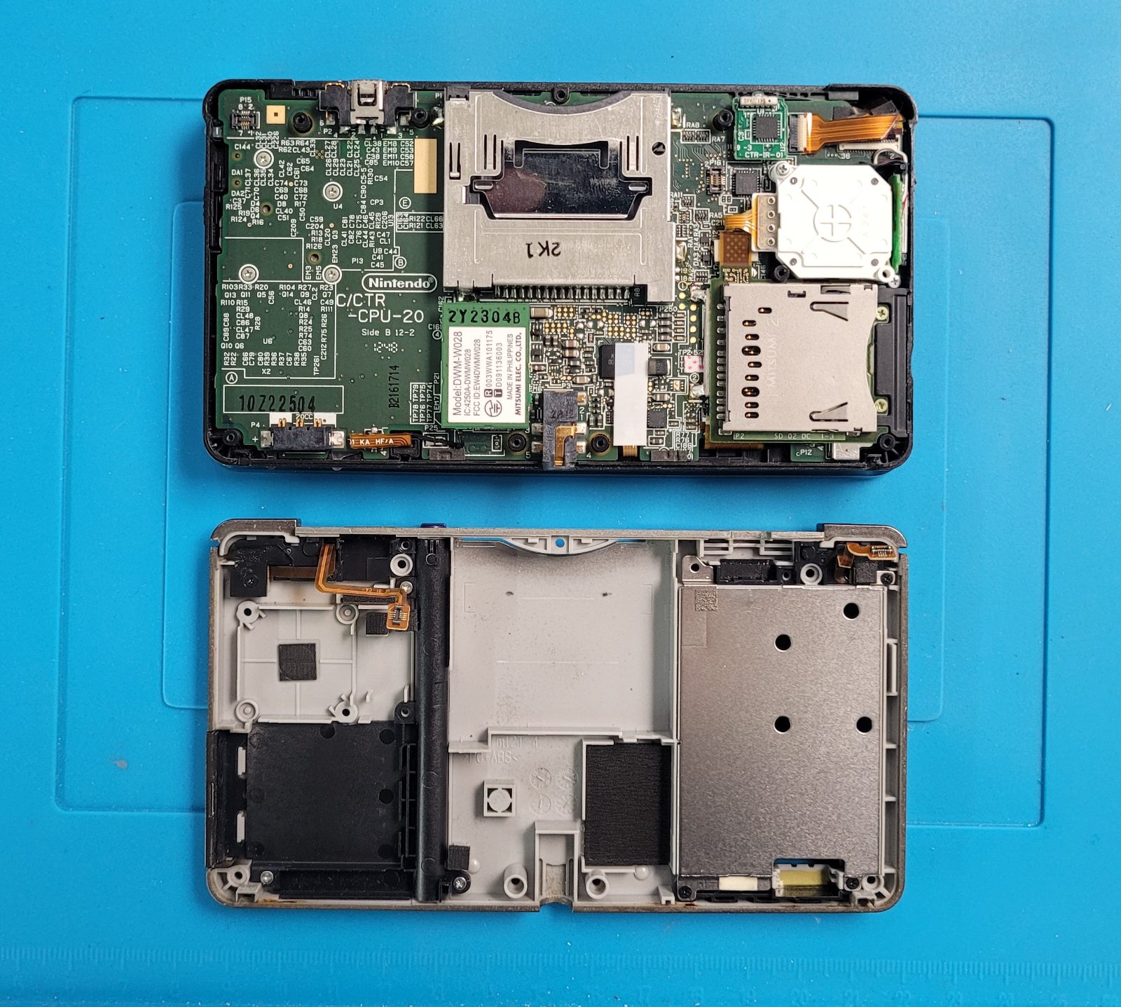 3DS Touchscreen (digitizer) replacement.