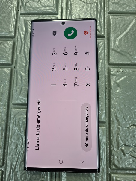 Samsung Phone Repair/ Galaxy Note 20 Ultra Doesn't turn on. LCD screen has crack and back camera lens is cracked as well. Free Diagnostic Service