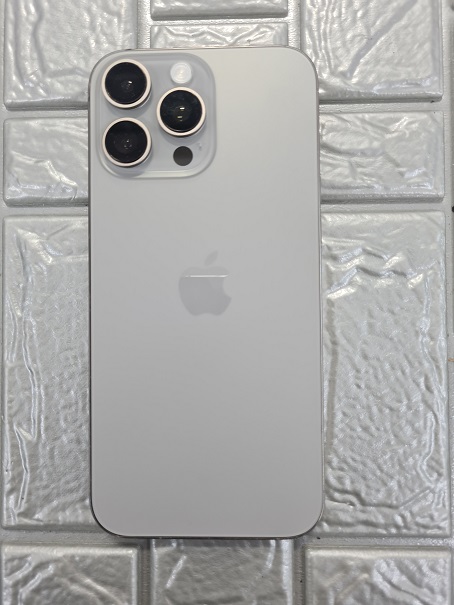 Apple Phone Repair/ iPhone 16 Pro Max Back Glass Cover Replacement