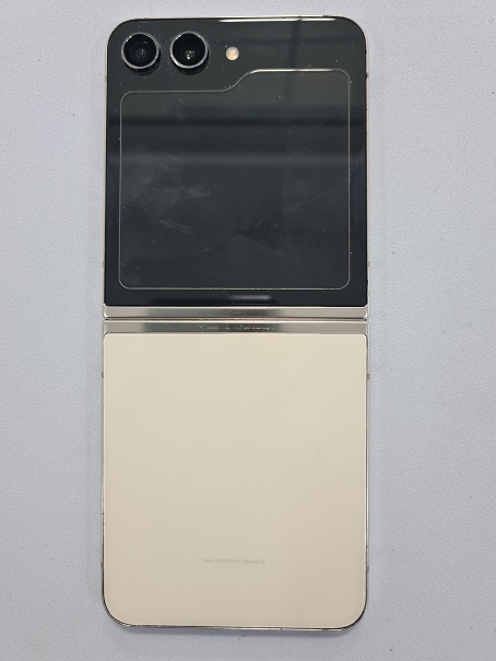 Samsung Phone Repair/ Galaxy  Z Flip 5 Replacement of both batteries.